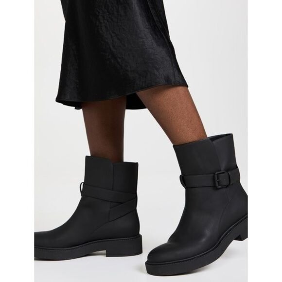 NWOB Vince Kaelyn Moto Waterproof Boots in Black Size 8.5